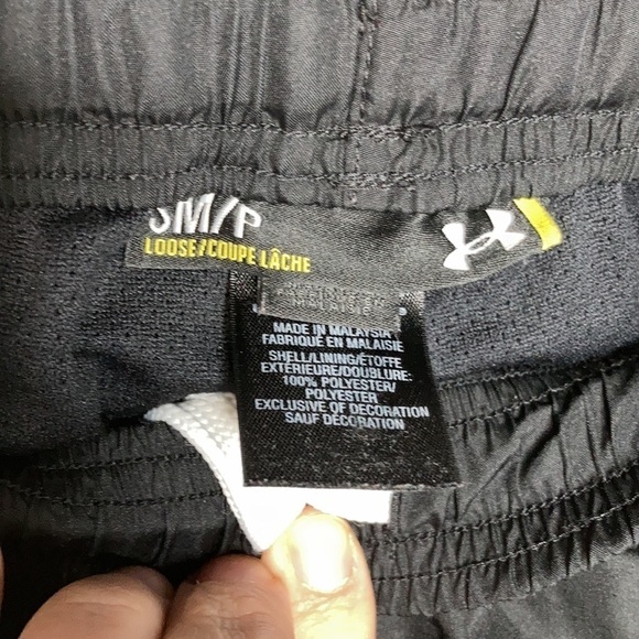 Under Armour black sticky pants size small loose fit - Picture 4 of 6